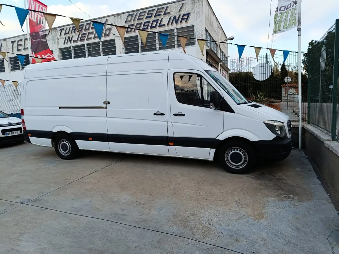 Mercedes-Benz Sprinter Furgón 213CDI Compacto Wit - 1