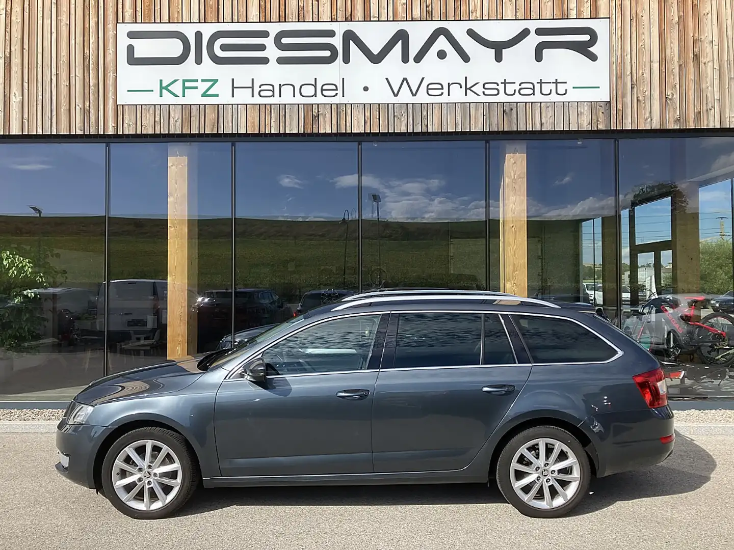 Skoda Octavia Elegance Green Tec 1,6 TDI Navi Tempomat Sitzhe... Silber - 2