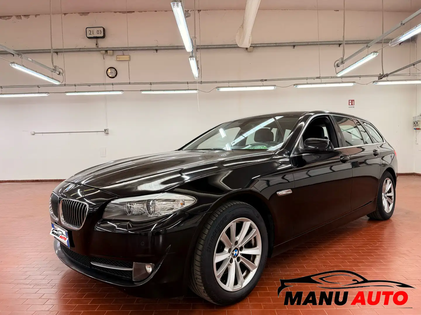 BMW 520 Touring Business auto 8 marce - 1