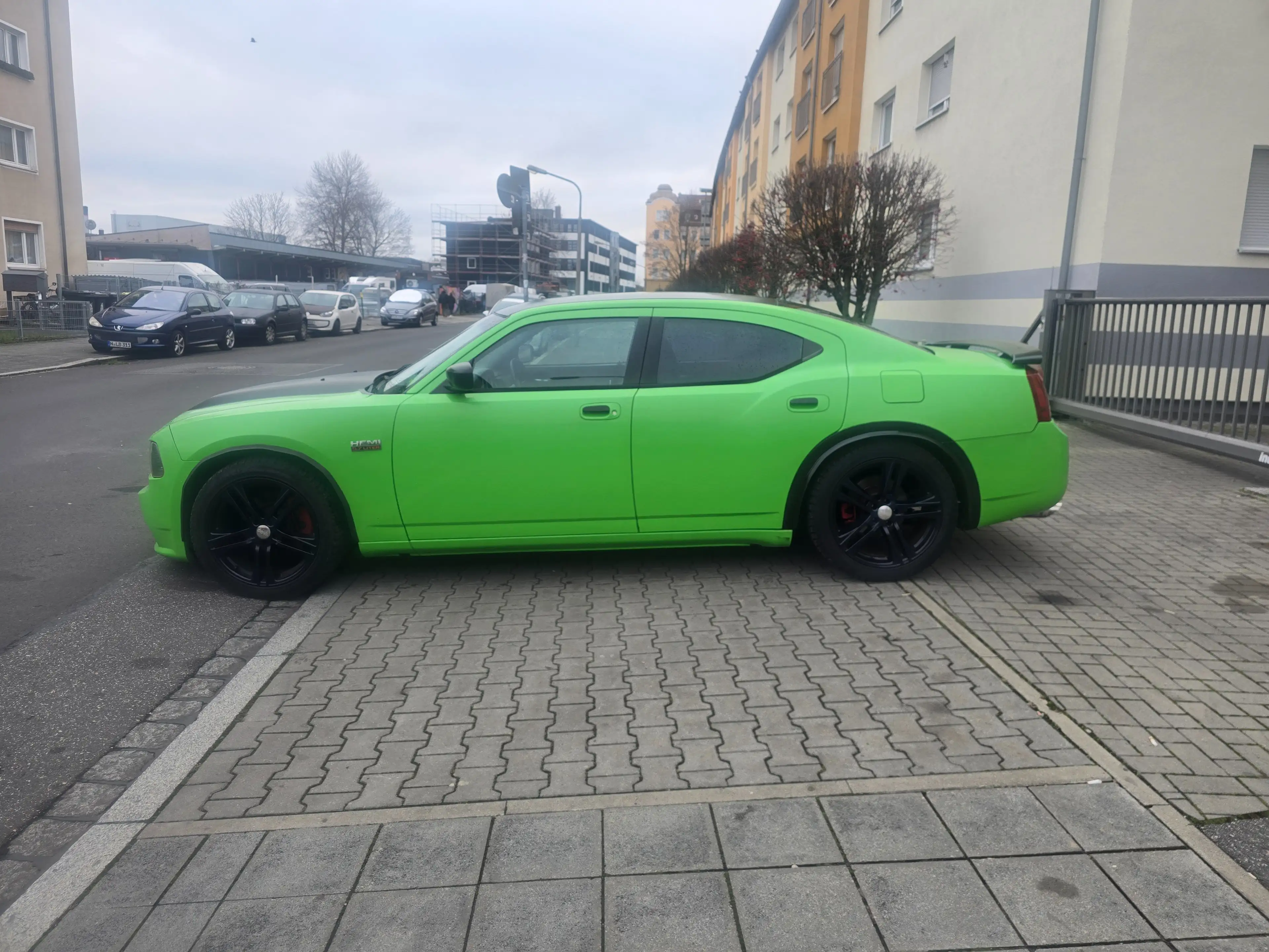 Dodge Charger 5,7 Hemi — photo 9