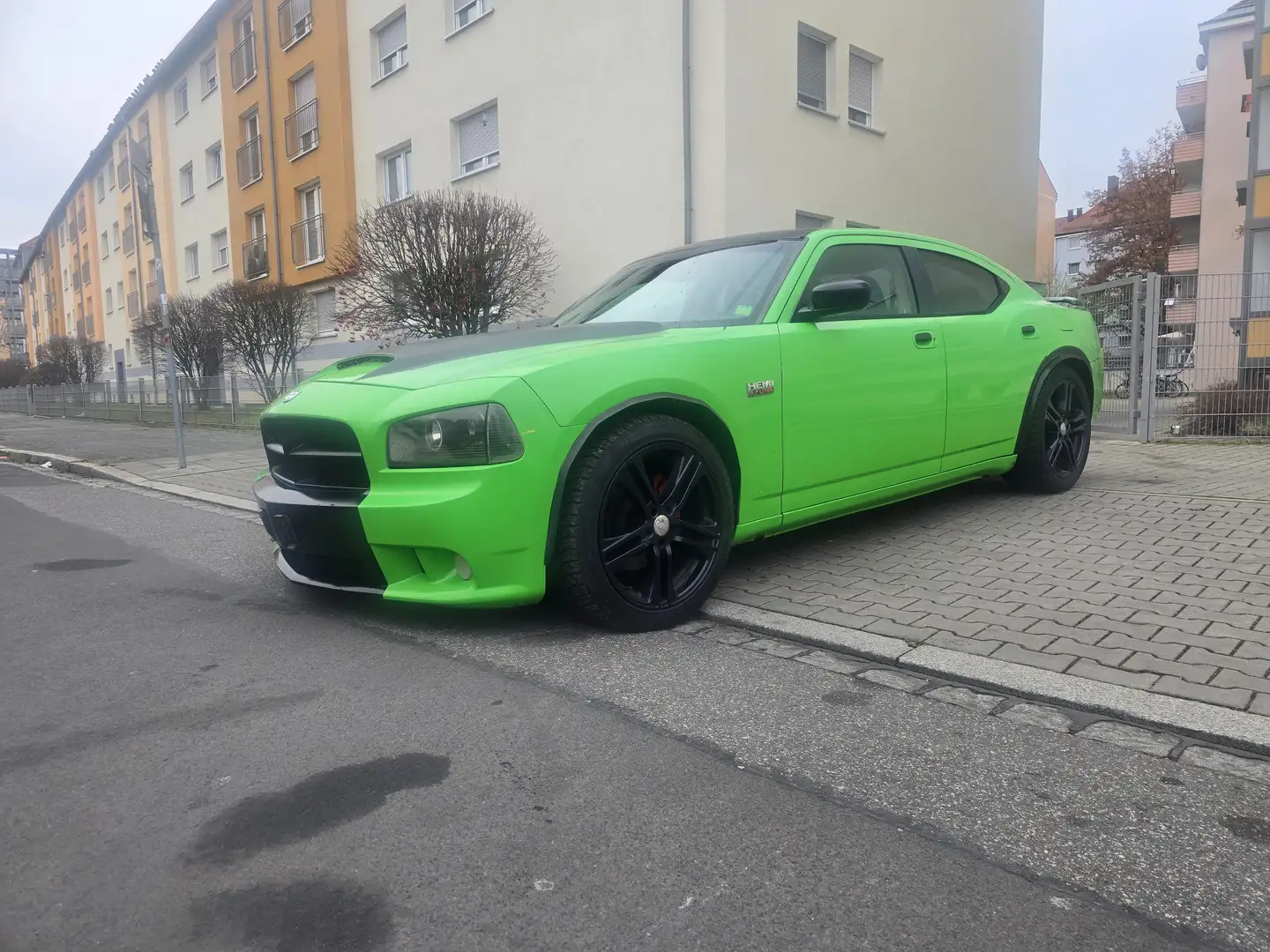 Dodge Charger 5,7 Hemi Vert - 1