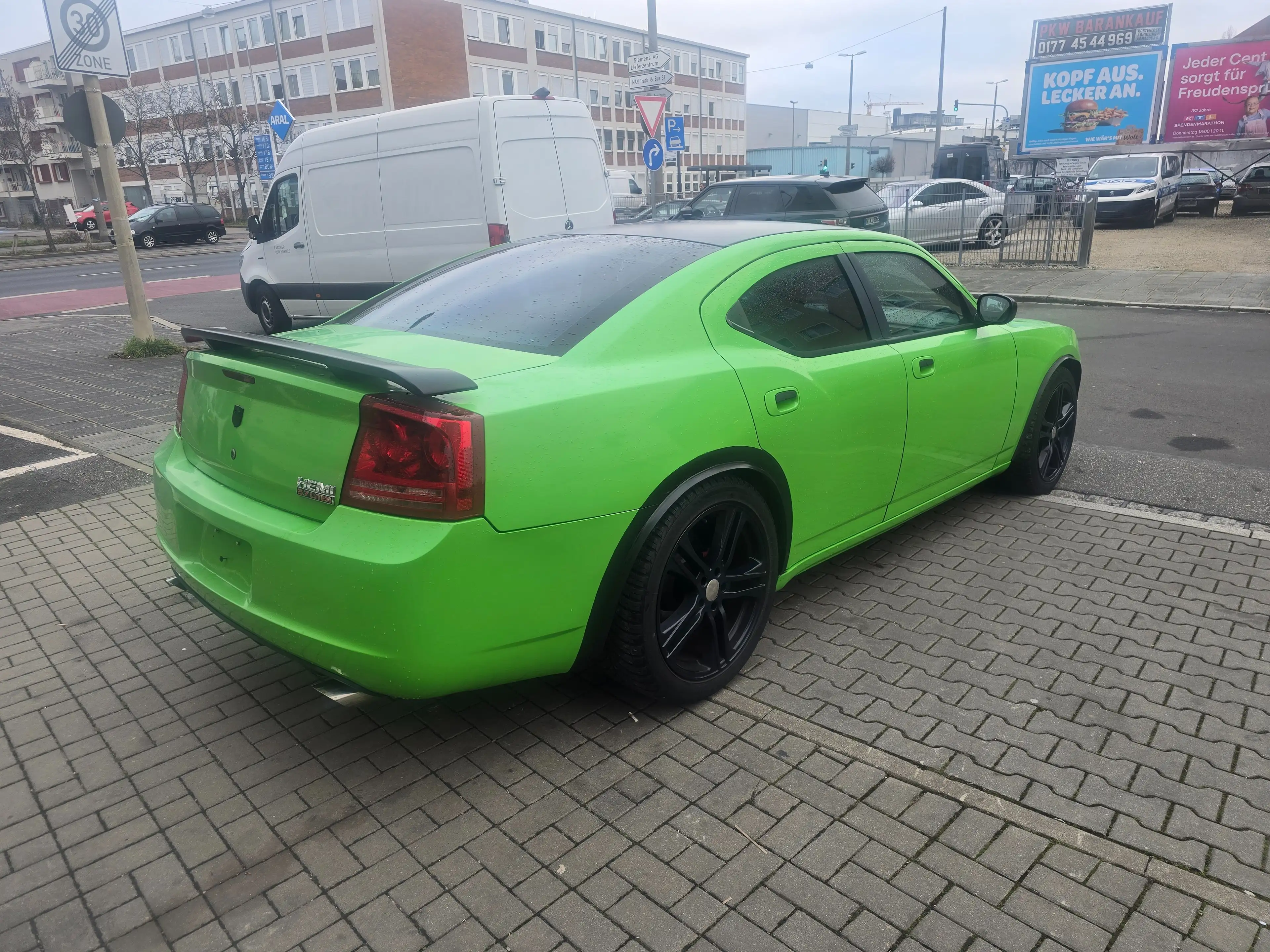 Dodge Charger 5,7 Hemi — photo 6