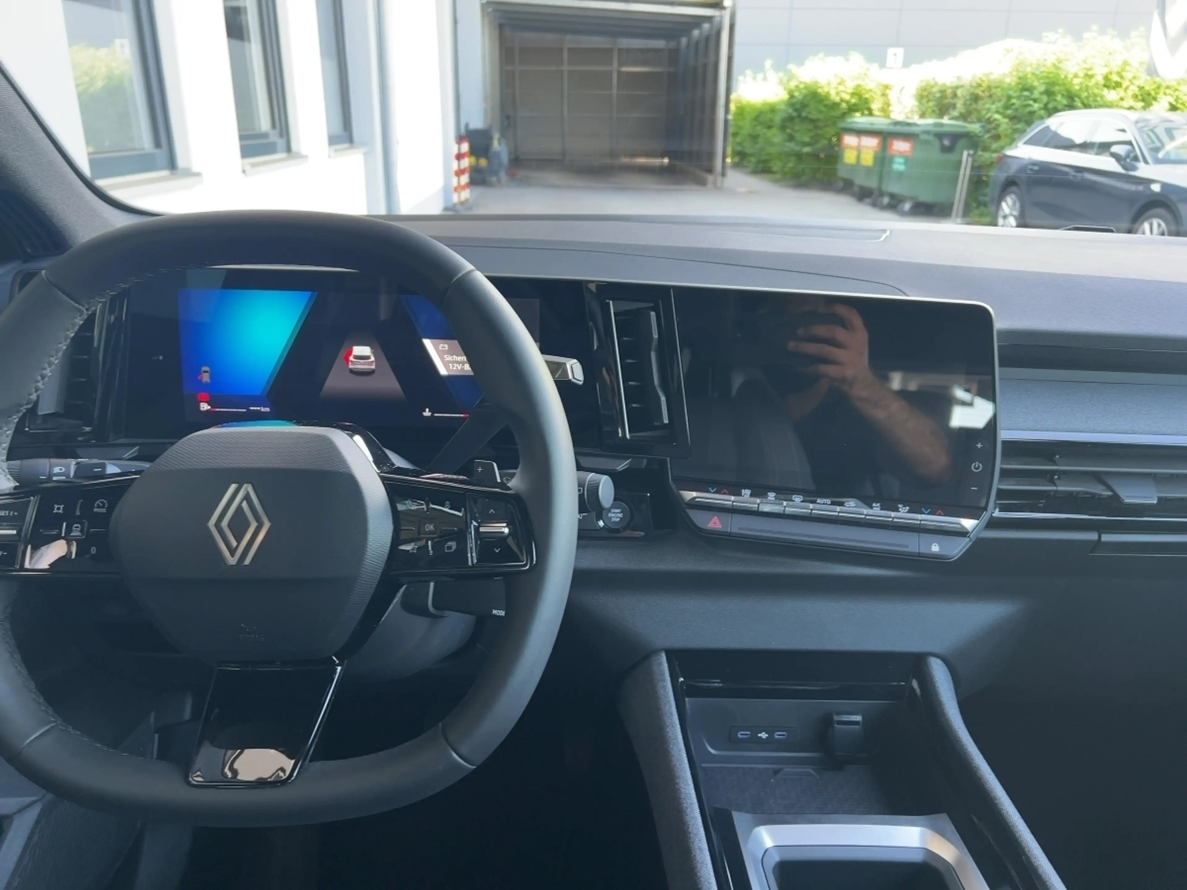 Renault Austral Evolution Mild Hybrid 160 Automatik SHZ BT — photo 12