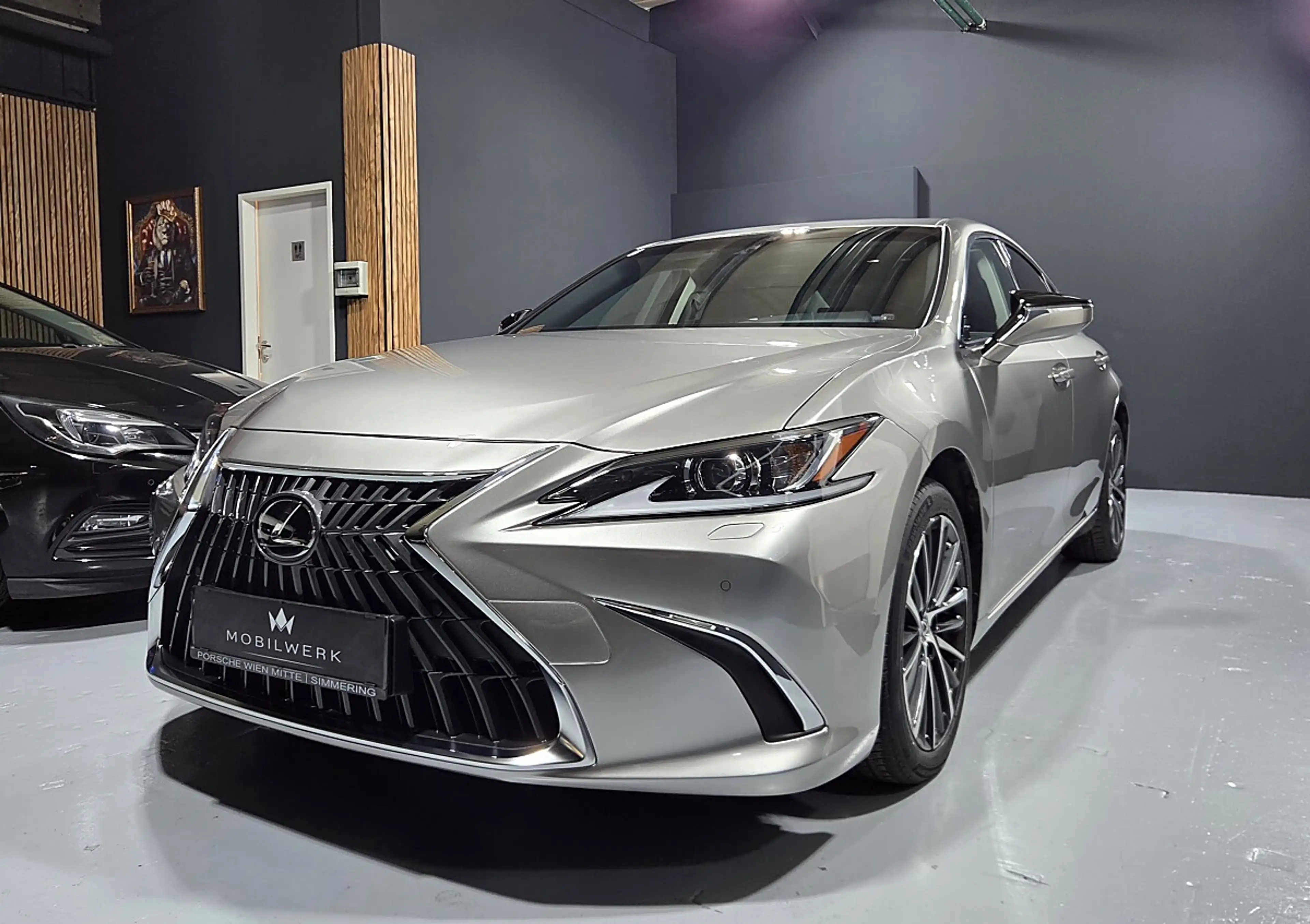 Lexus ES 300 h Business Line Aut. — photo 2
