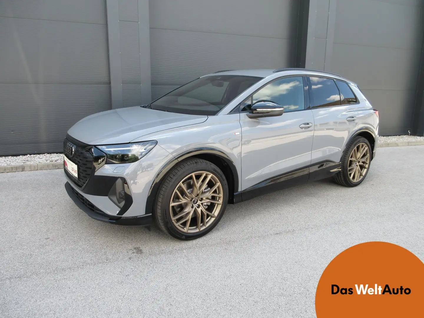 Audi Q4 e-tron Audi Q4 45 e-tron quattro Grau - 1
