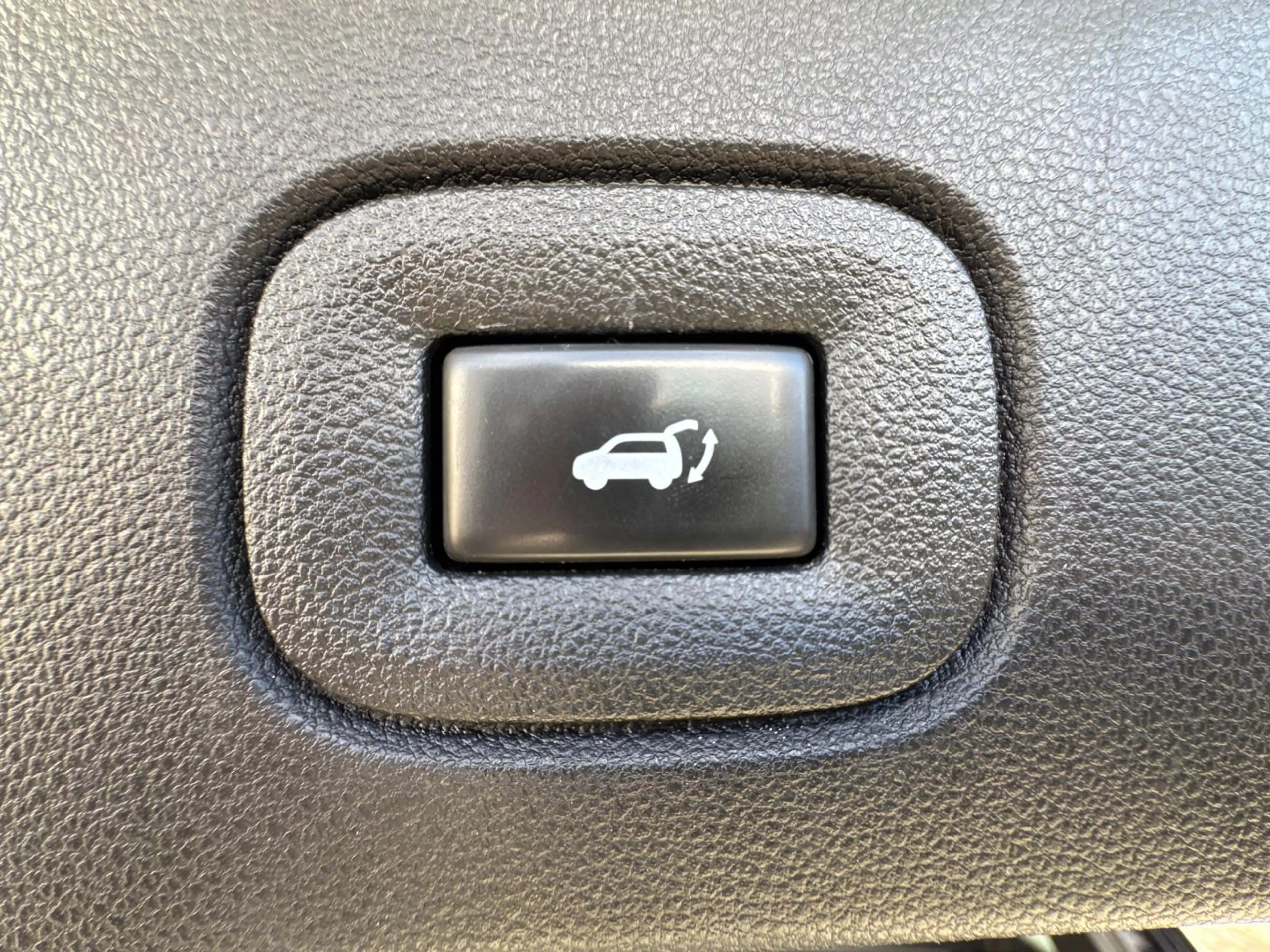 Renault Koleos Initiale Paris 4x4 X-tronic TÜV/AU 10.28 — photo 21
