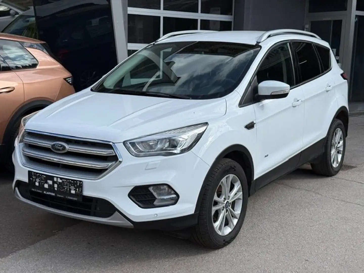 Ford Kuga Titanium Weiß - 1