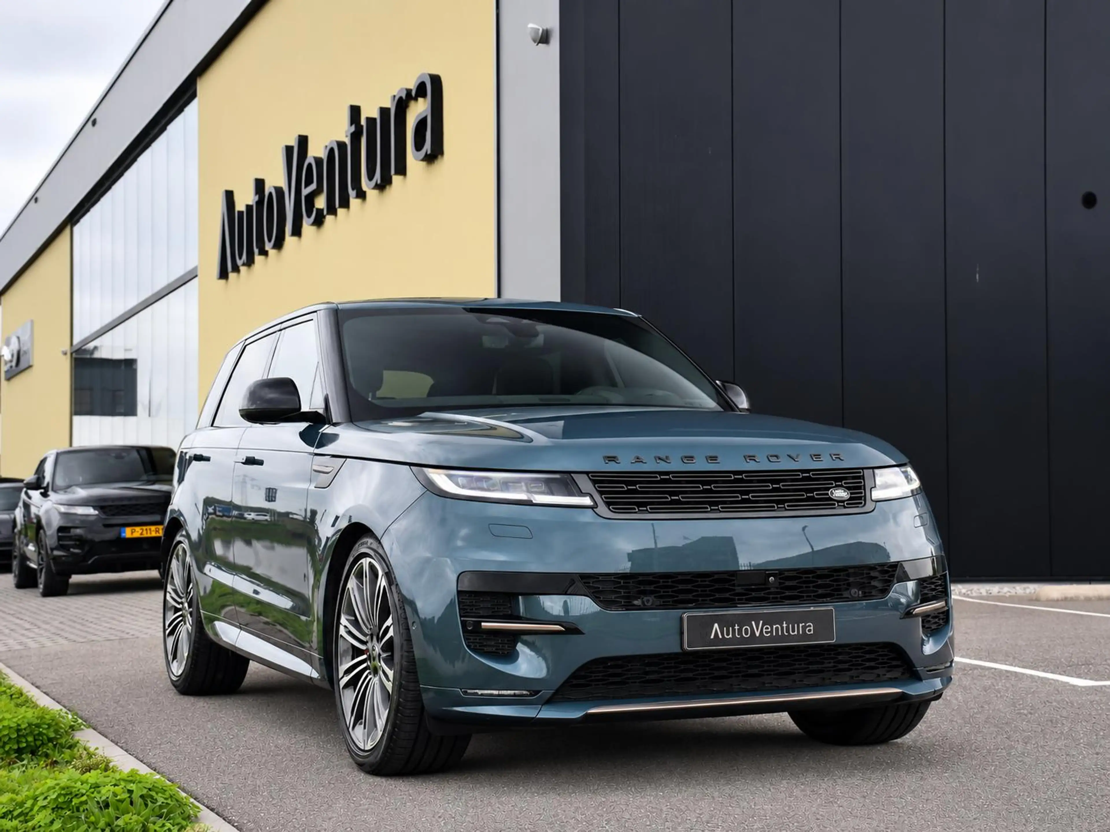 Land Rover Range Rover Sport 3.0 P460e Dynamic HSE PHEV l Trekhaak l Schuif- /k — photo 3