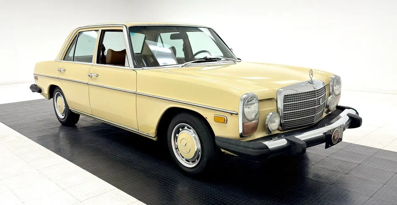 Mercedes-Benz 300D Sedan, foto 7