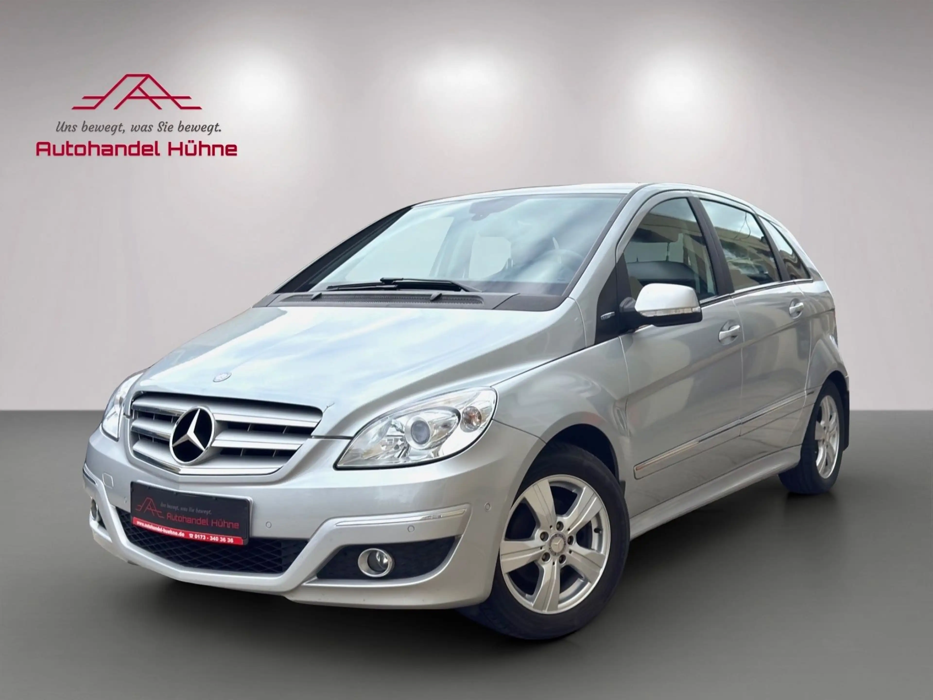 Mercedes-Benz B 180 /AHK/Park Assistent/Teilleder