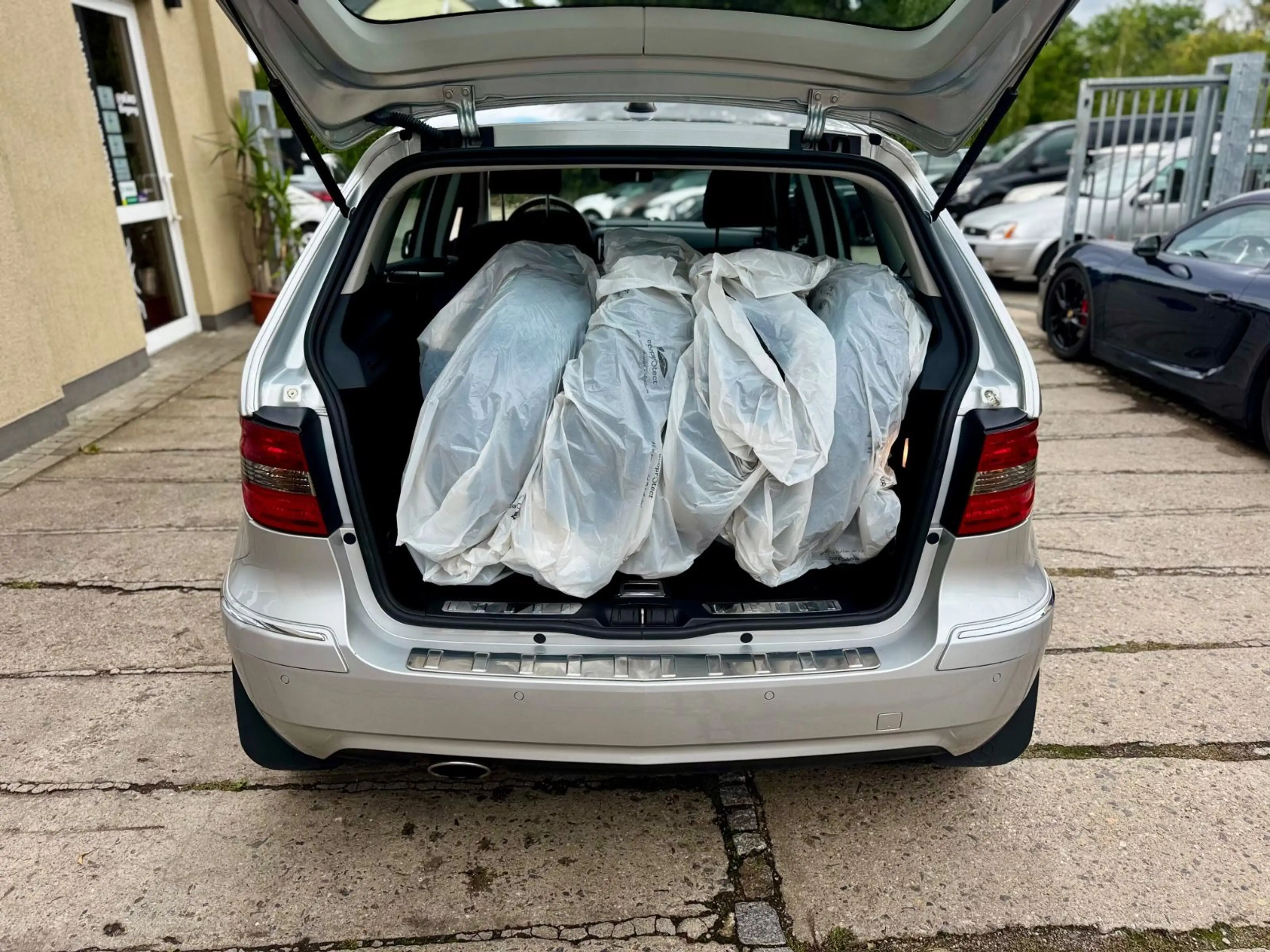 Mercedes-Benz B 180 /AHK/Park Assistent/Teilleder — photo 14