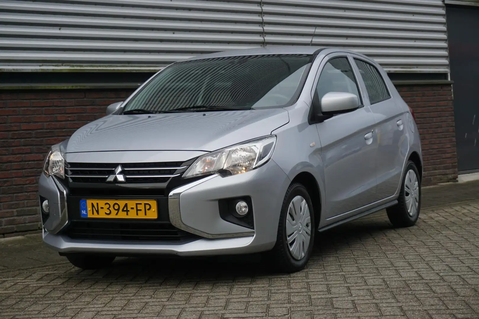 Mitsubishi Space Star 1.2 Cool+/AppleCarPlay Navigatie/Airco/Nette Auto Gris - 1