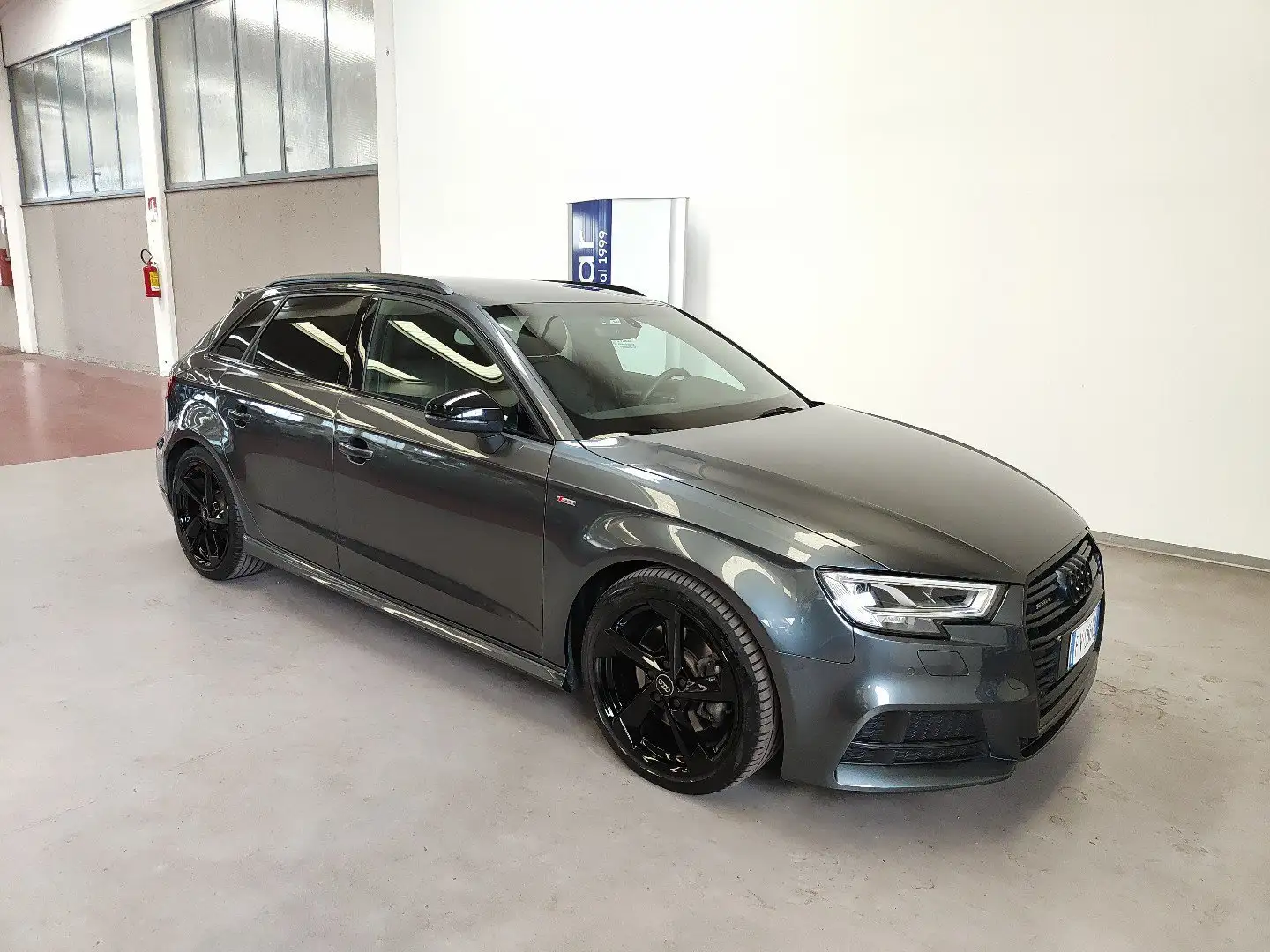 Audi A3 2.0 TDI 184 CV SPB quattro S tronic Sport S line Grigio - 2