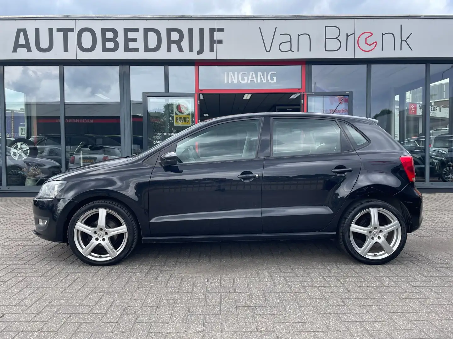 Volkswagen Polo 1.4-16V Comfortline | AC |5DRS | Elek. ramen Zwart - 2