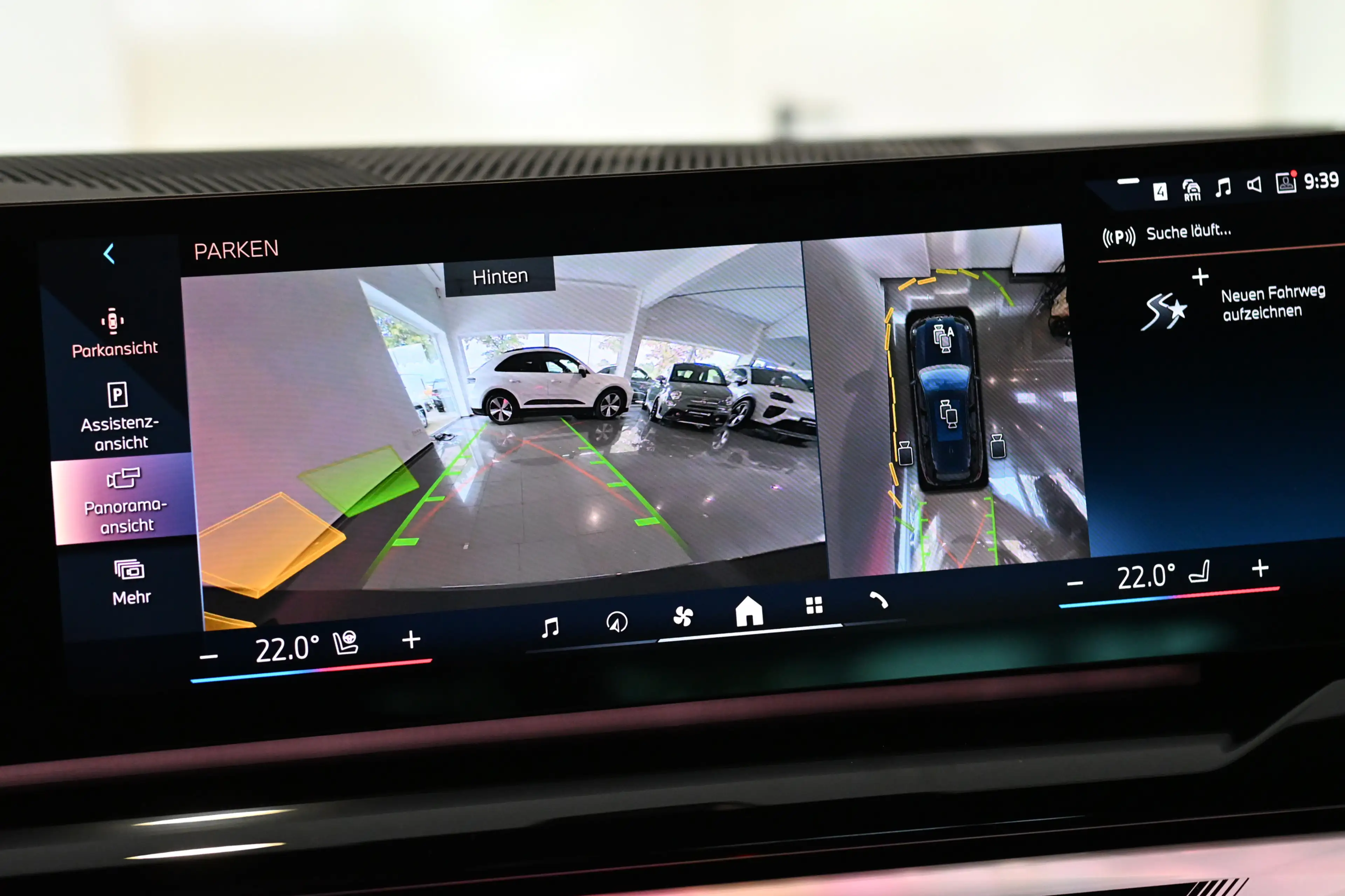 BMW 520 d Touring M Sport AHK ACC HUD H&K StHz 20 — photo 13