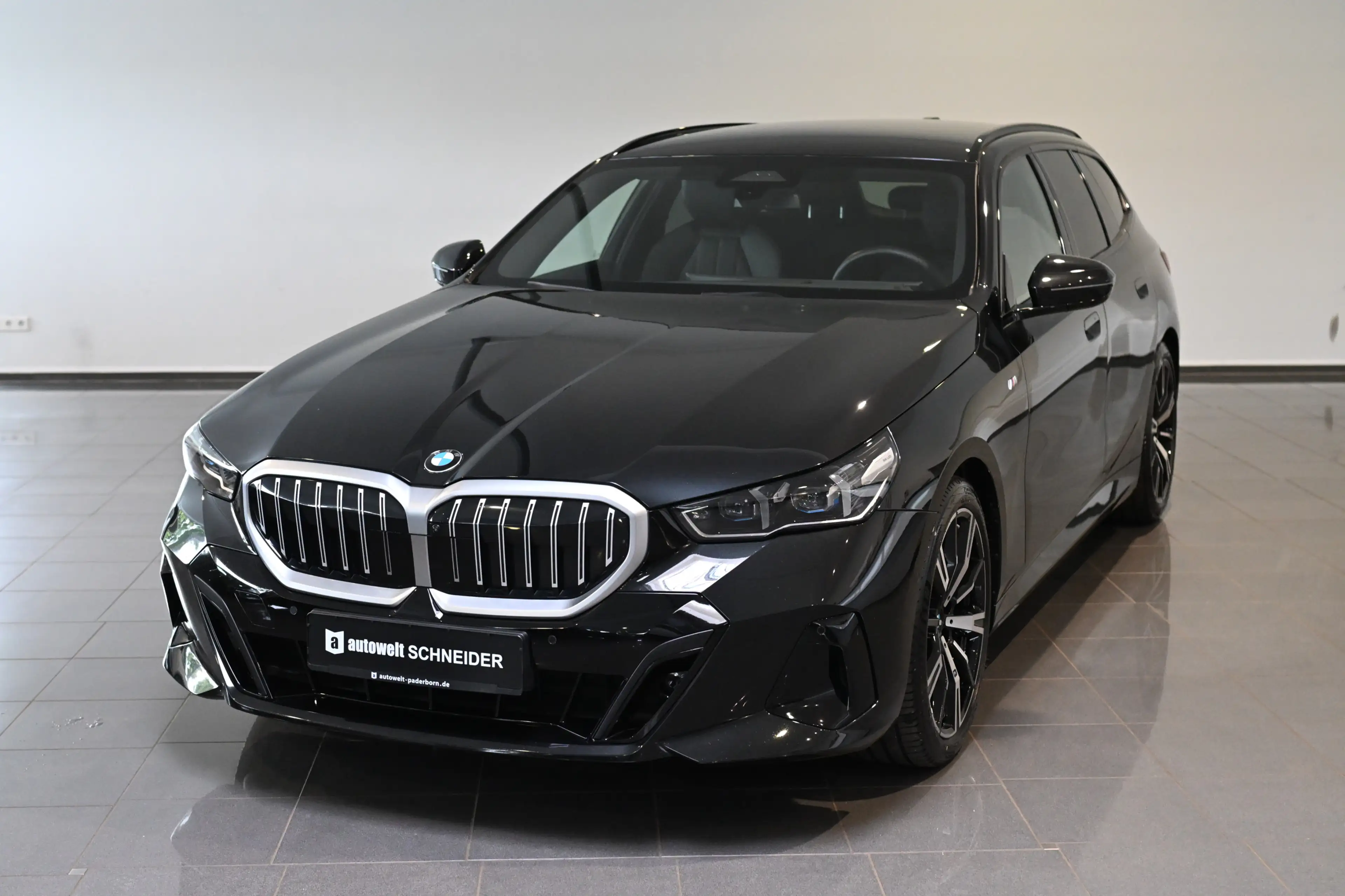 BMW 520 d Touring M Sport AHK ACC HUD H&K StHz 20