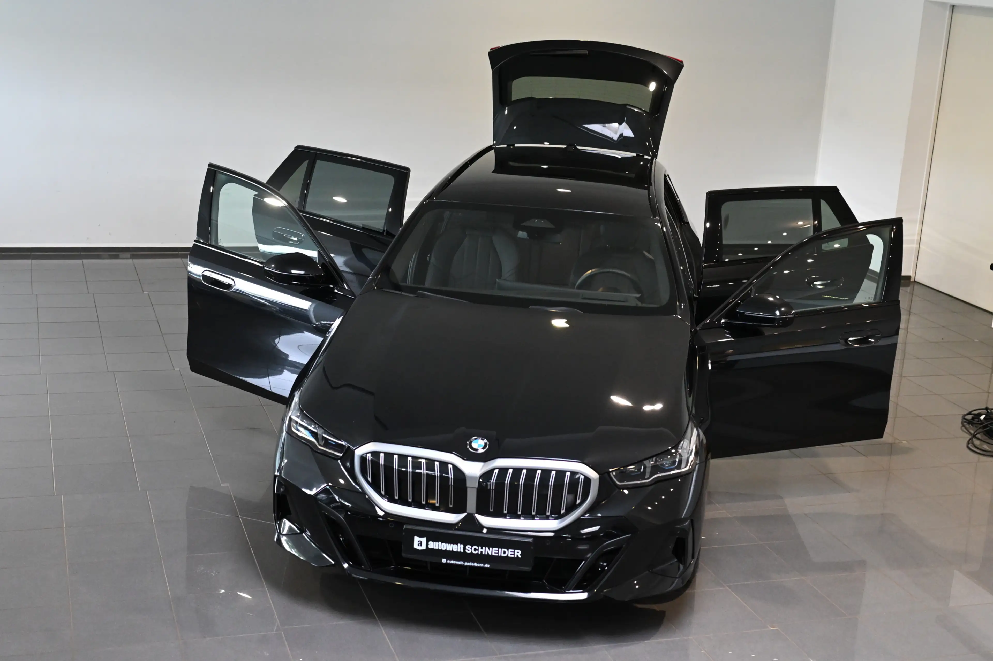 BMW 520 d Touring M Sport AHK ACC HUD H&K StHz 20 — photo 5