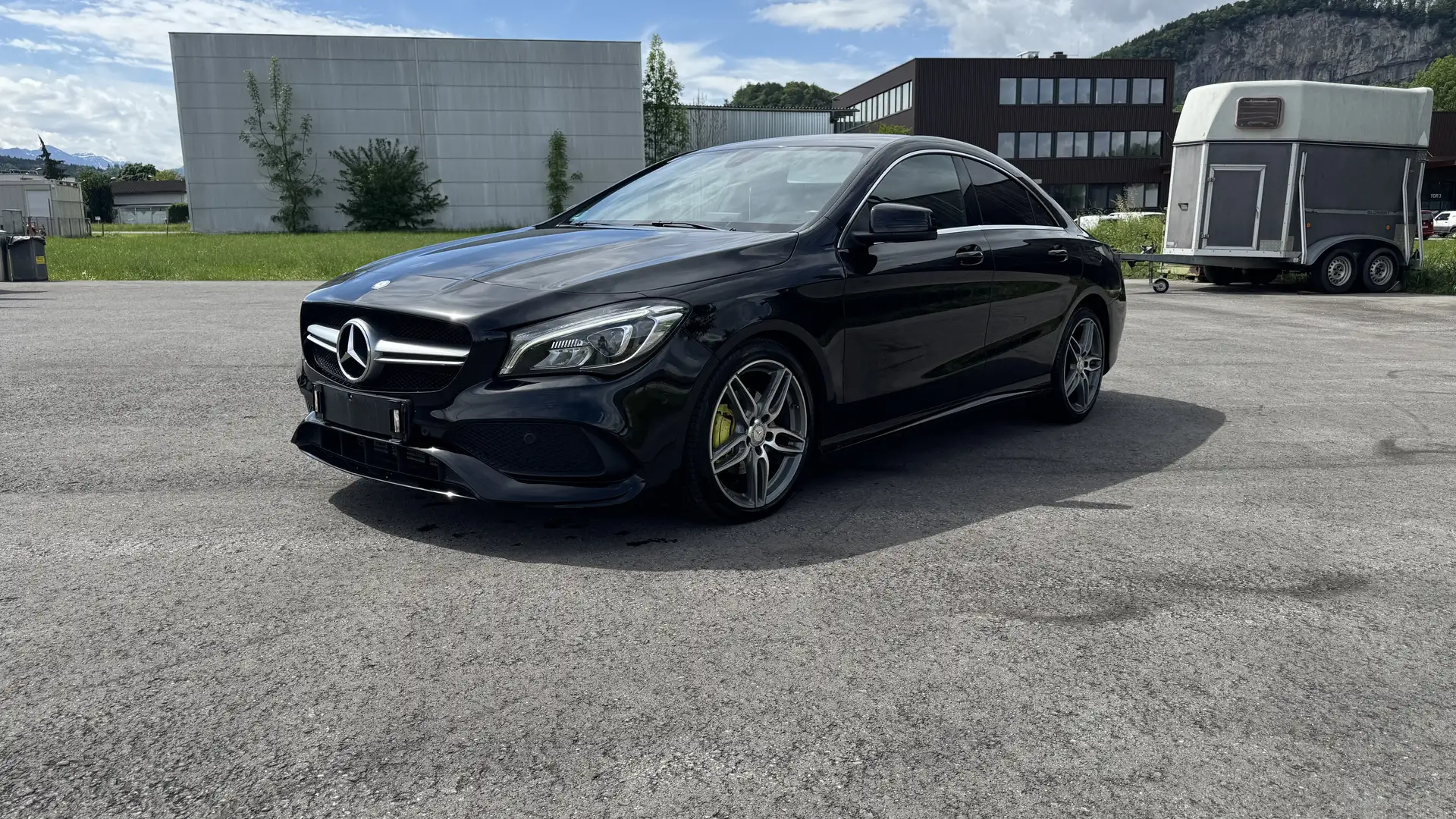 Mercedes-Benz CLA 180 d. Aut. AMG Line Schwarz - 1