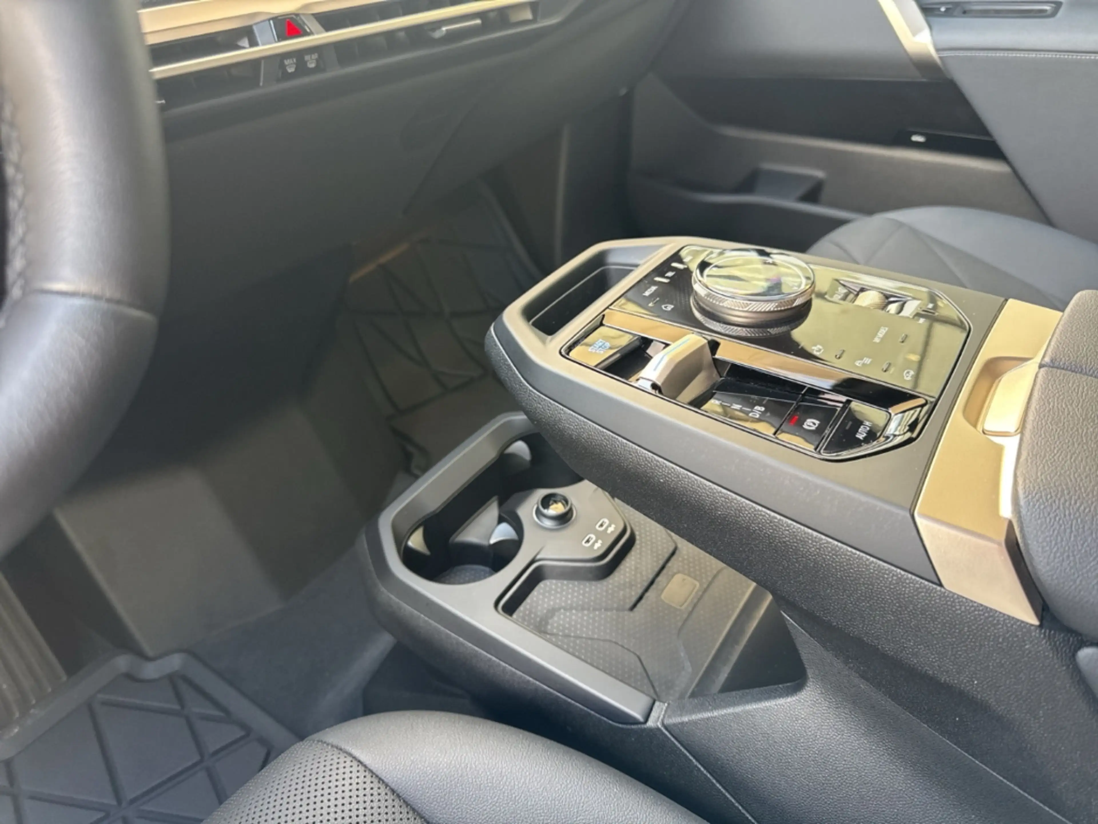 BMW iX 50 Sport/Laser/Panorama/Navi/Bowers & Wilkins — photo 10