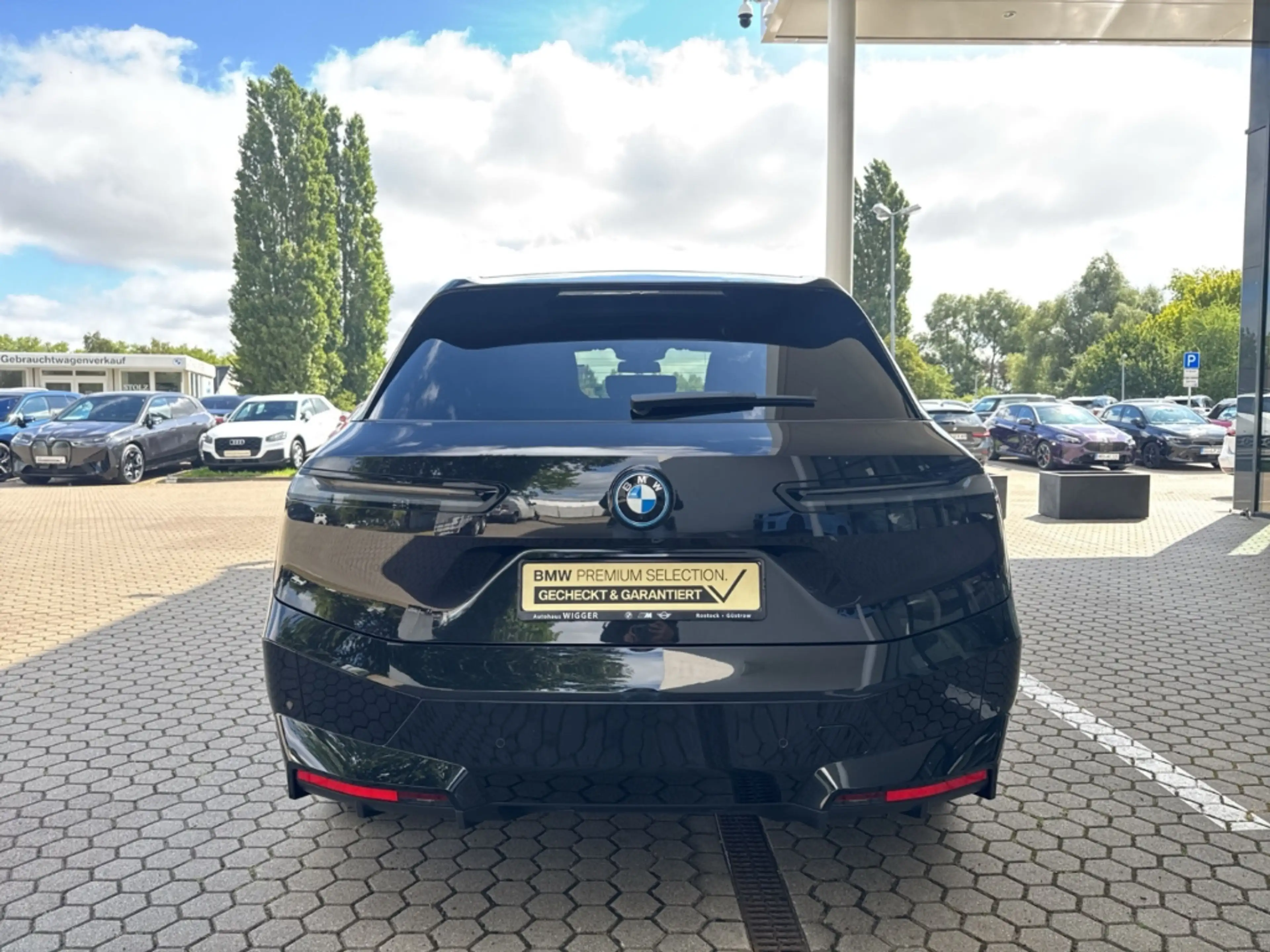 BMW iX 50 Sport/Laser/Panorama/Navi/Bowers & Wilkins — photo 14