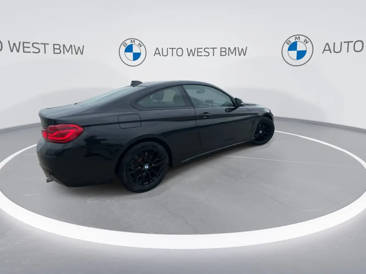 BMW 4 Series снимка BMW 4 Series
