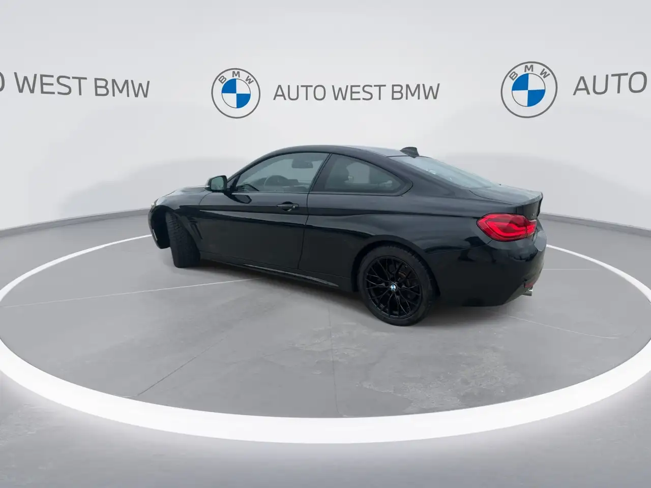 BMW 4 Series снимка BMW 4 Series