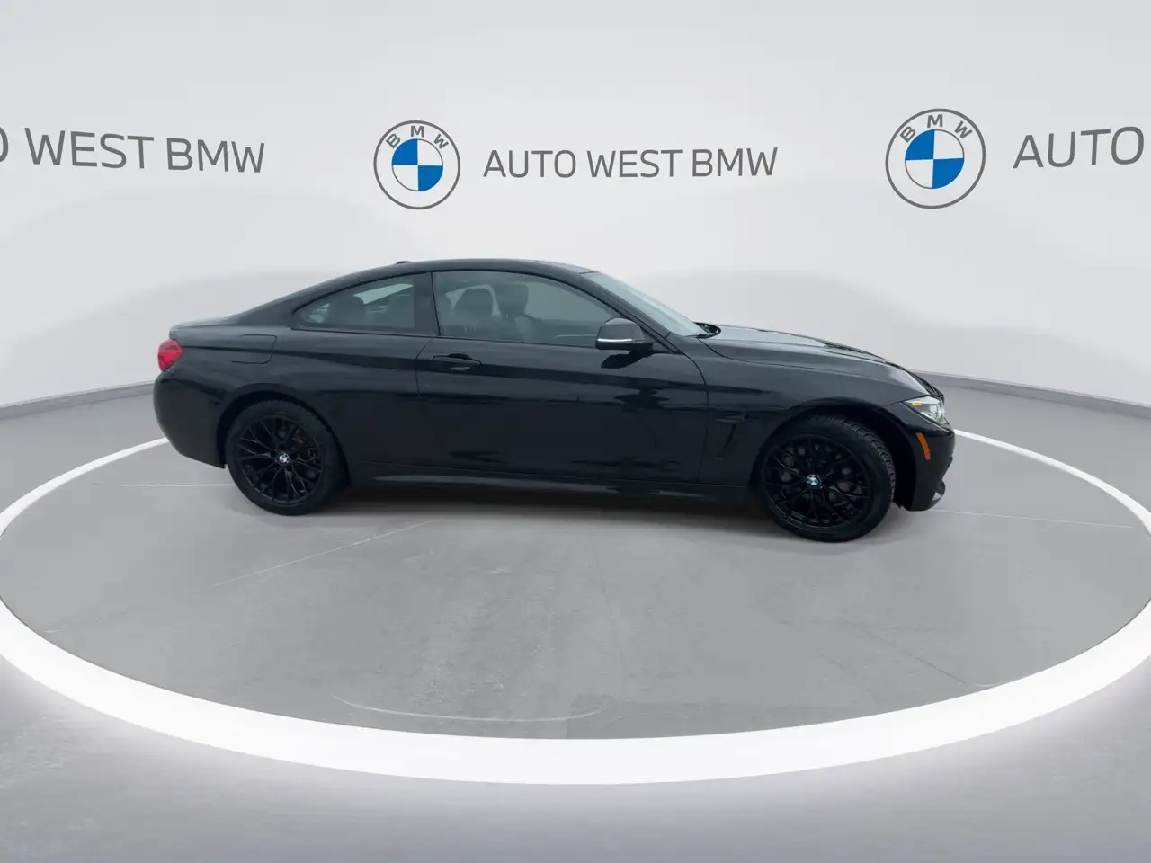 BMW 4 Series снимка BMW 4 Series
