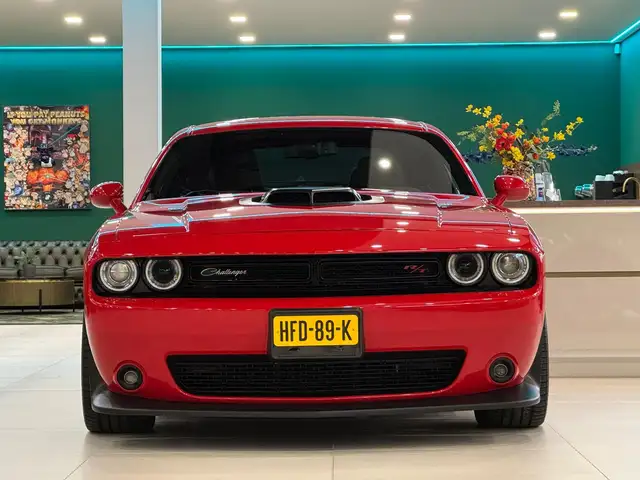 Dodge Challenger 6.4 V8 HEMI SRT 392 R/T Shaker Super Track Pak