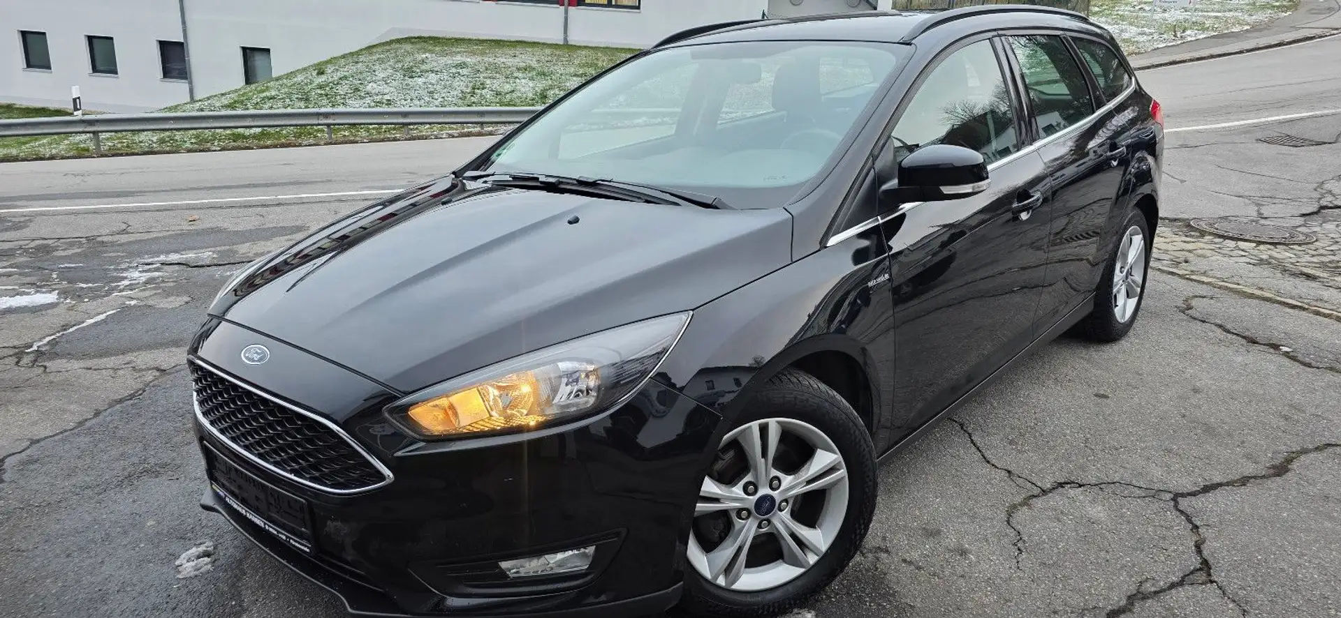 Ford Focus AHK, Garantie, Motor überholt!! Schwarz - 1