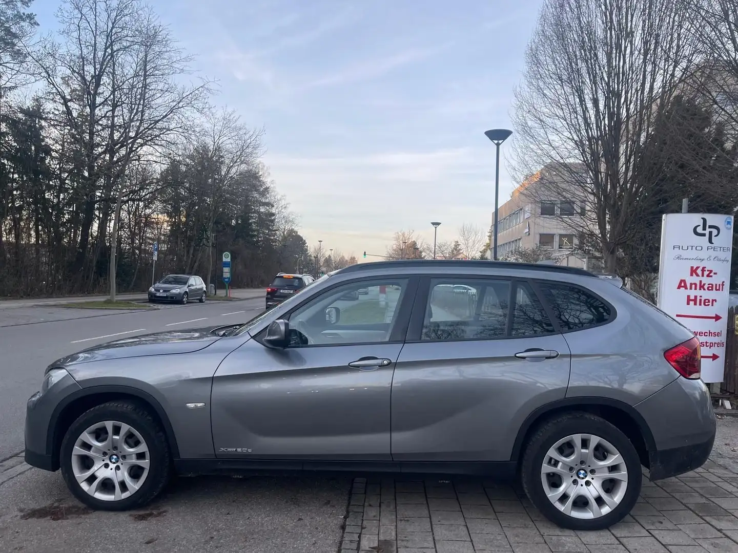 BMW X1 20 d xDrive *TÜV*PDC*AHK* Grau - 2