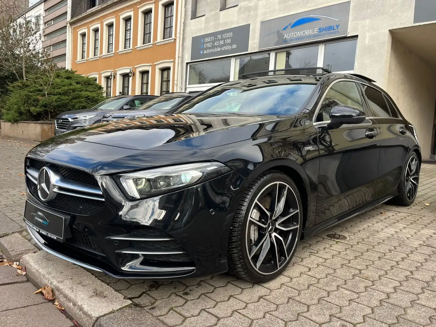 Mercedes-Benz A 35 AMG 4Matic PANORAMA Schwarz - 1