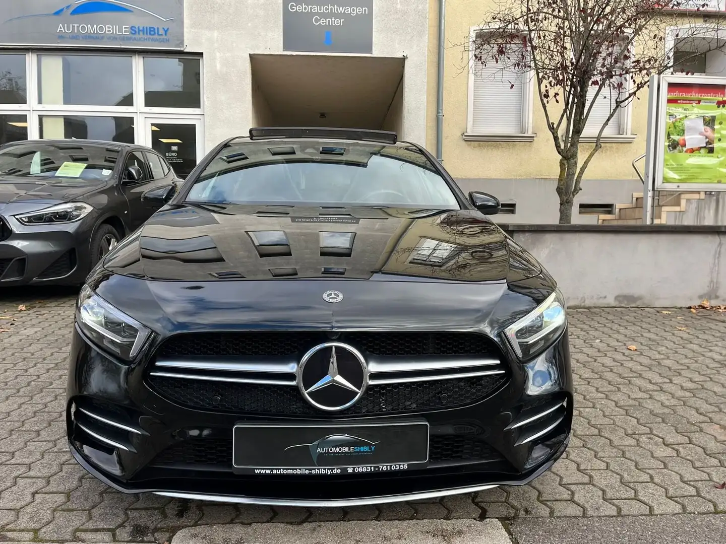 Mercedes-Benz A 35 AMG 4Matic PANORAMA Schwarz - 2