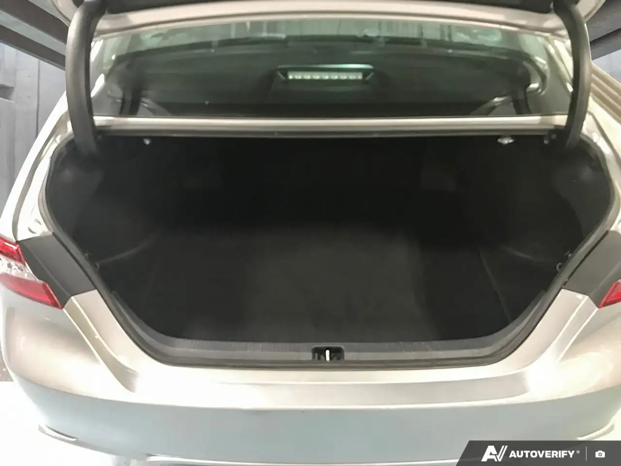 Toyota Camry снимка Toyota Camry