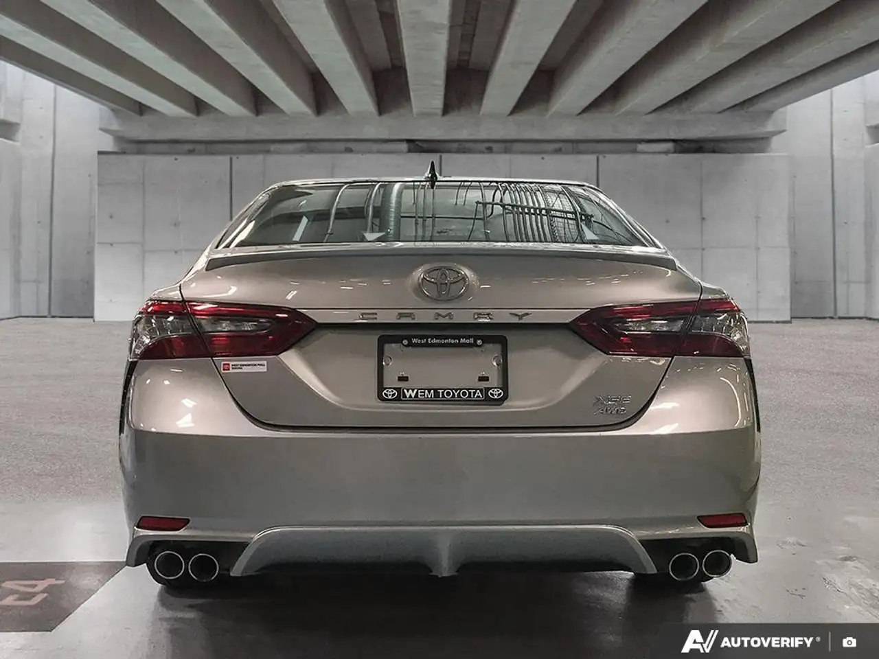 Toyota Camry снимка Toyota Camry