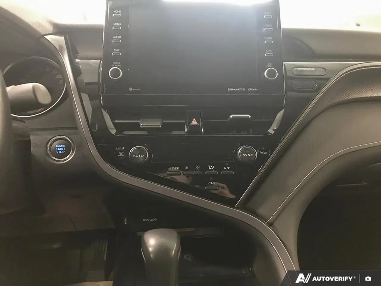 Toyota Camry снимка Toyota Camry