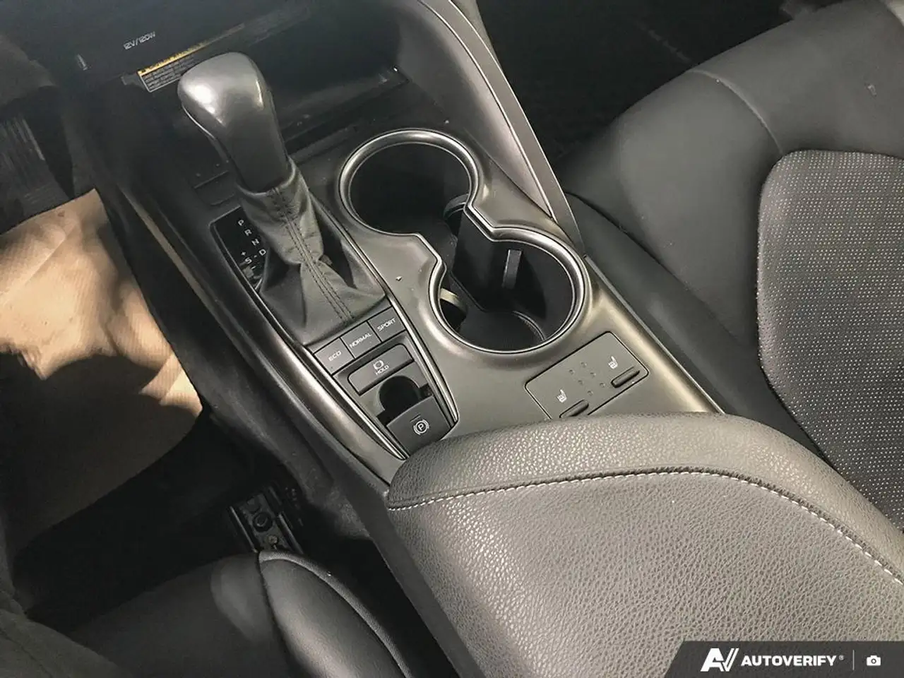 Toyota Camry снимка Toyota Camry