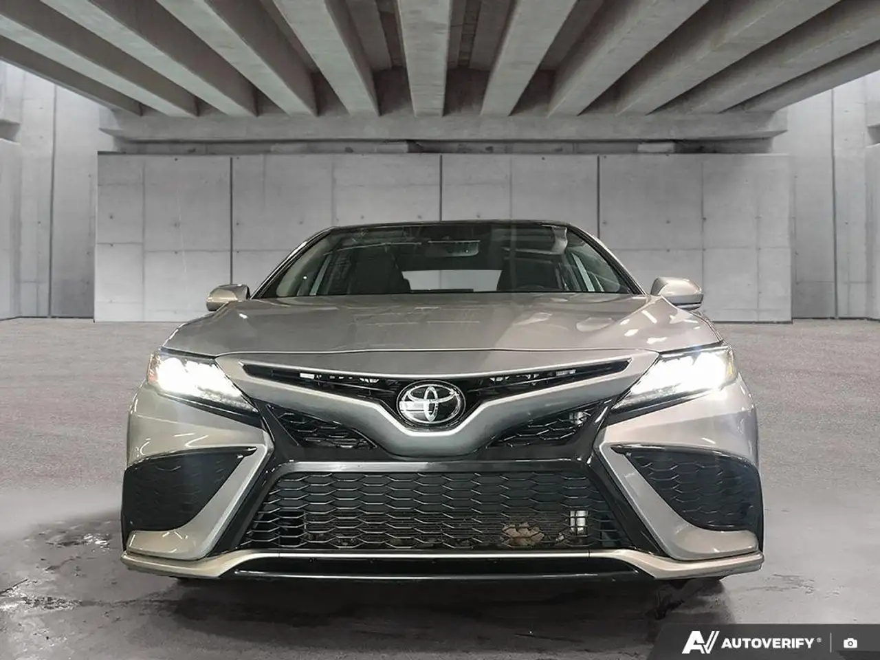 Toyota Camry снимка Toyota Camry