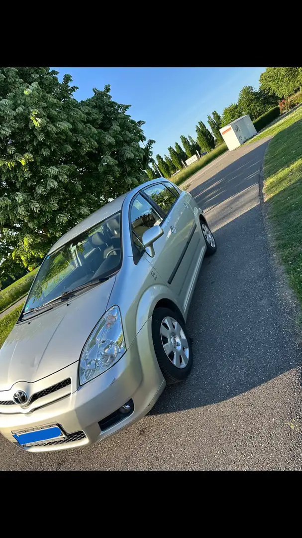 Toyota Corolla Verso 1.6 Sol Plateado - 2