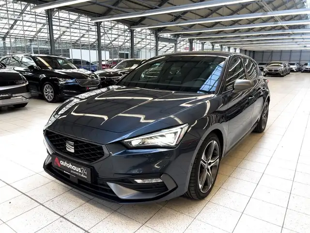 Seat Leon Leon view 3