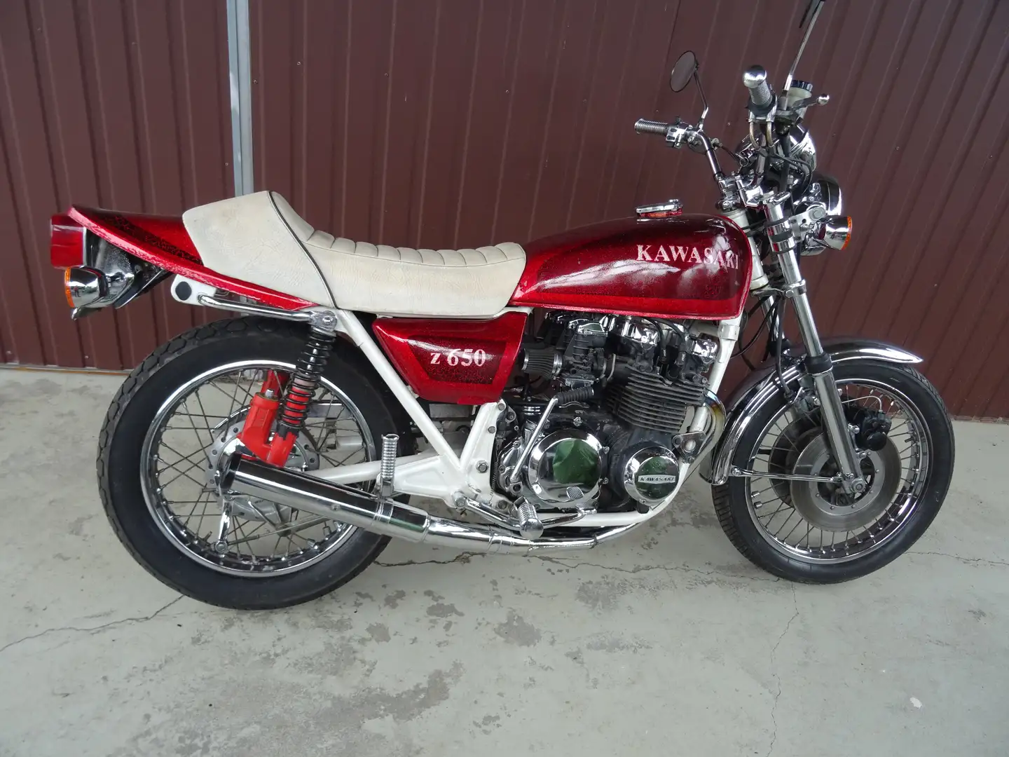 Kawasaki Z 650 B Speichenräder Rot - 1