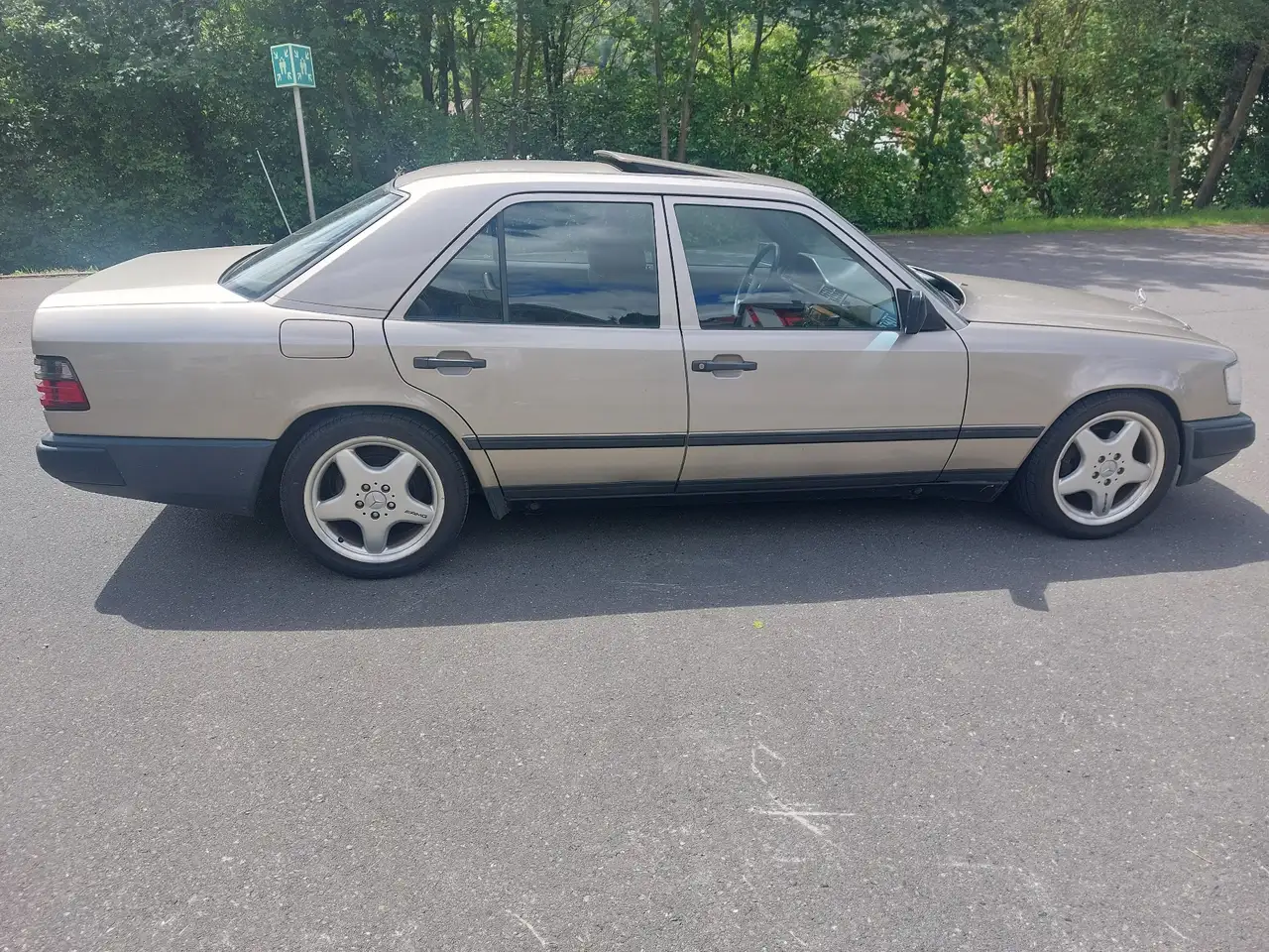 Mercedes-Benz E 260, foto 2