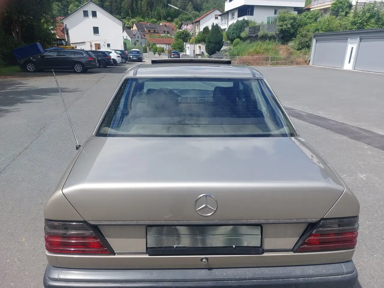 Mercedes-Benz E 260, foto 3
