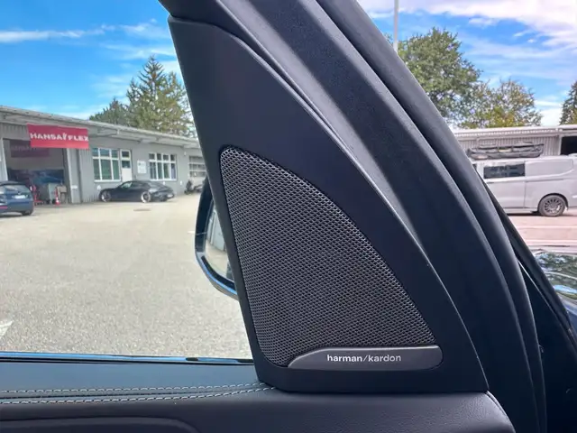 BMW X5 view 14