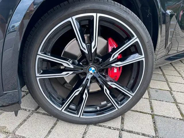 BMW X5 view 3