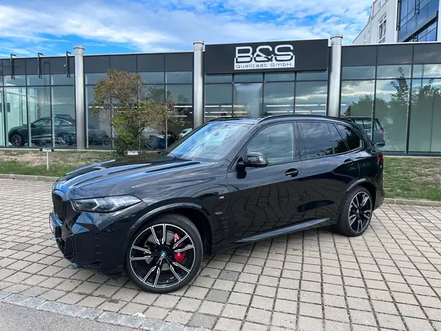 BMW X5 view 4