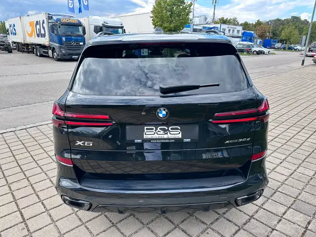 BMW X5 view 6
