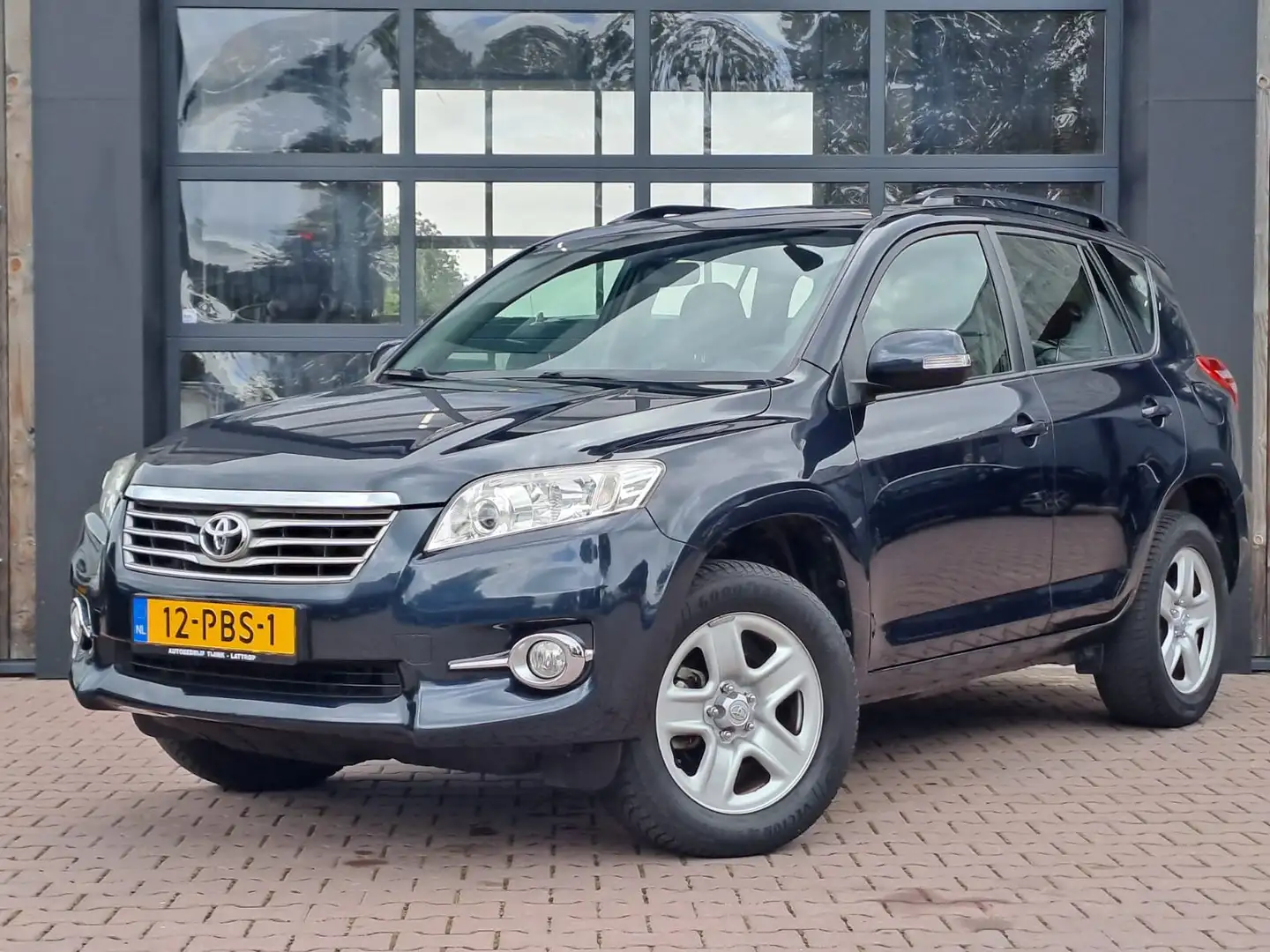 Toyota RAV 4 2.0 VVTi 158PK Comfort 2WD | Airco | Cruise | All- Gris - 1
