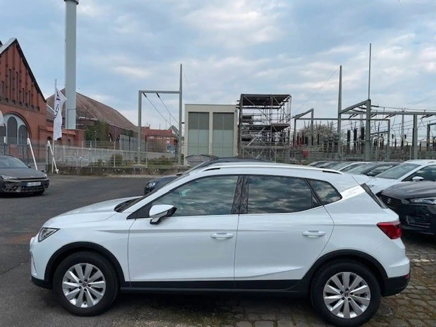 SEAT Arona FR 1,0 TSI  85KW (115PS) Wit - 2