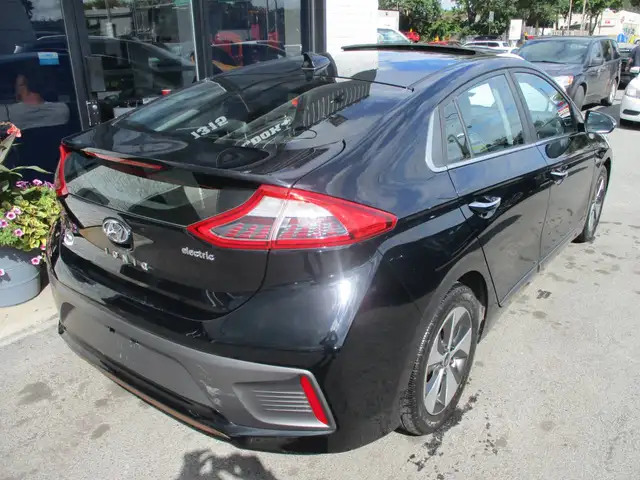 Hyundai IONIQ 2018 — photo 2