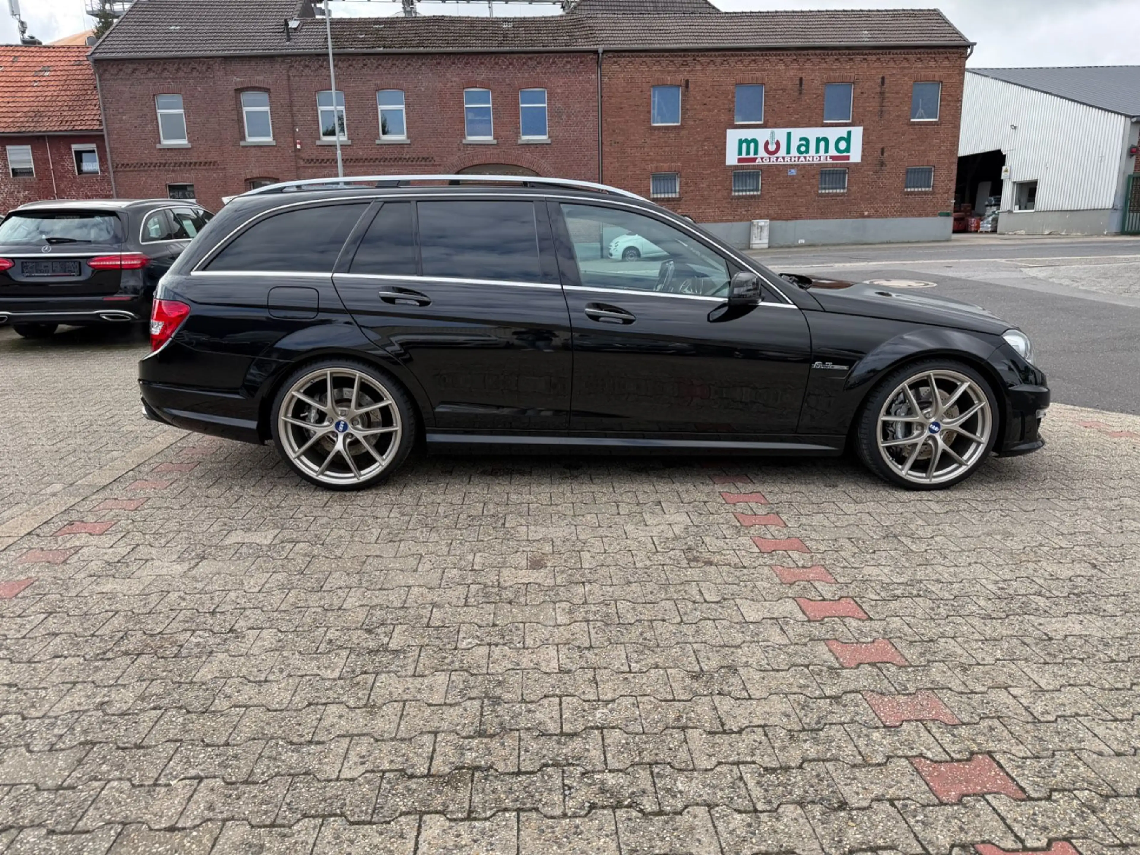 Mercedes-Benz C 63 AMG T 7-G FACELIFT DE FAHRZEUG MB SERVICE! — photo 4